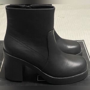 MIA McKenna Ankle Boot - Size 7.5